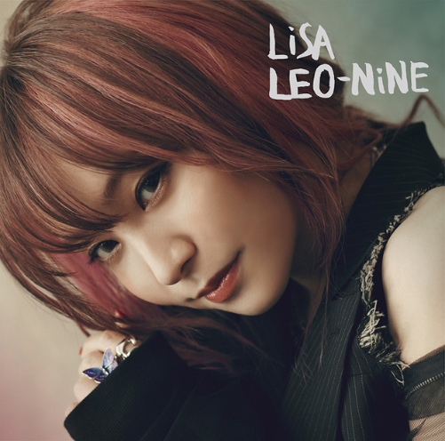 Portada del álbum más reciente de LiSA, LEO-NiNE